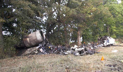 Figure 11 Accident #: DCA06MA064 N431CA Description: Fuselage looking right to left. (left)