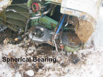 PHOTO 3: TOP OF ENGINE – PYLON ATTACHED PHOTO 4: NO. 1 ENGINE 6:00 O’CLOCK POSITION (right)