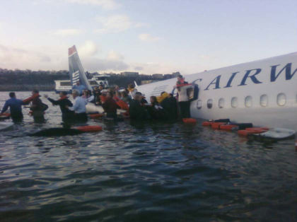 Photo 9. Passengers exiting onto the right wing (Courtesy: Passenger 4C)