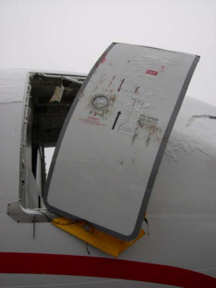 Photo 20. Door 1R