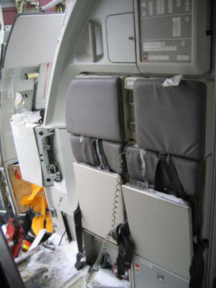 Photo 23. Aft-facing jumpseat at door 1L