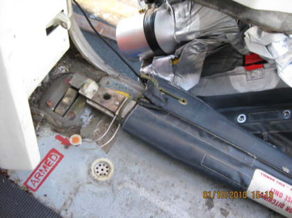 8. Close up of the girt bar and arming wire.