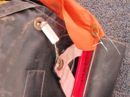 3. View of the 1R evacuation slide manual inflation handle.