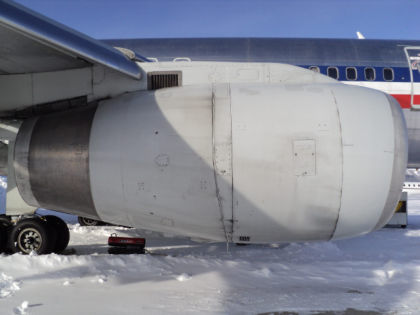Figure 23 View of the right engine showing the translating sleeves closed