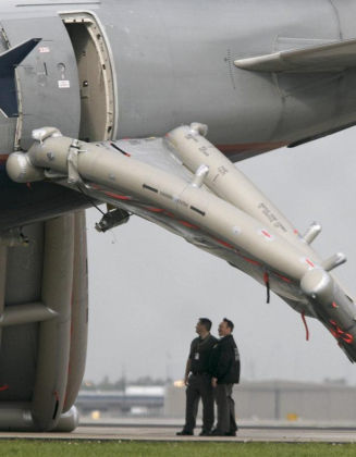 3. View of the 2L slide/raft taken after the evacuation.