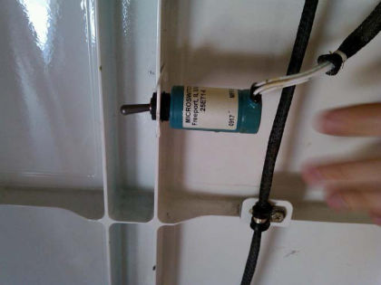 Photograph 5: Door opening toggle switch for test airplane mechanical MED (from sistership).
