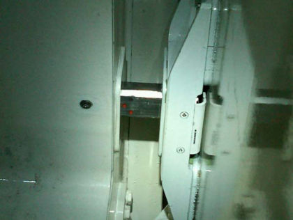 Photograph 7: MED locked indicator on bayonet (from sistership).