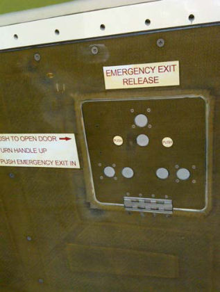 Photograph 17: Overwing exit exterior access (left)