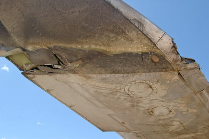 Figure 32 Right Wing Tip Scrape