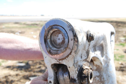 Figure 82 Right Main Gear Trunnion Pin