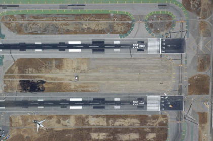 Photo 1. Overhead view of SFO runways 28L and 28R.