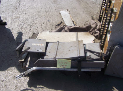 Photo 60. Forward-facing F/A jumpseat R4.