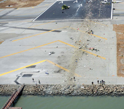 Photo 2: HL7742 seawall impact marks.