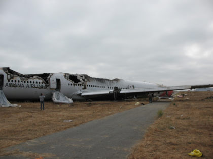 Photo 5: HL7742 fuselage viewed from the left hand side
