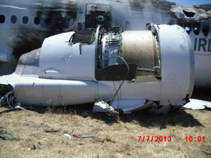 Photo 14- Right Engine, Thrust Reverser in Stowed Position — page 12 of 20
