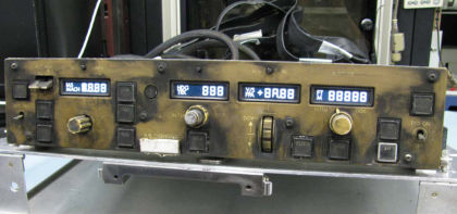 Figure 8: Mode Control Panel Connected to the Test Bench The label information from the MCP was as follows: MFG: Rockwell Collins Type: MCP-770C Collins P/N: 822-1494-101 S/N: 471 MFD: 112005 MOD: No Mods Identified G.1.1 Initial Observatio
