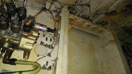 Photos - On-scene photos of lower fuselage skin and aft pressure bulkhead damage — page 11 of 14