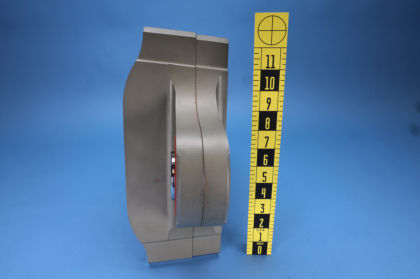 7AA - PHOTOS OF EXEMPLAR MD-11 PYLON AFT MOUNT BULKHEAD — page 8 of 11