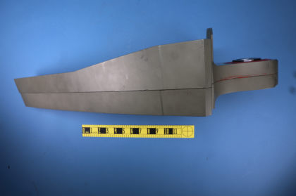 7AA - PHOTOS OF EXEMPLAR MD-11 PYLON AFT MOUNT BULKHEAD — page 10 of 11
