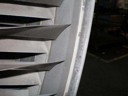 Photo 16: 5th stage compressor blades with groove worn in rub strip