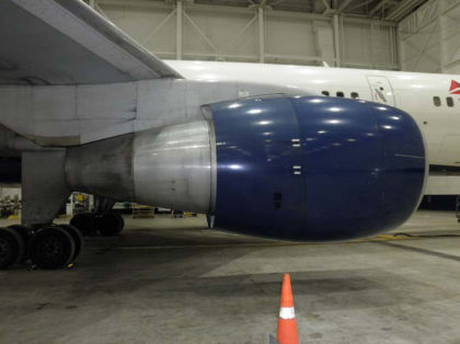 Photo No. 4: View of the left side of the engine with the nacelles — page 9 of 41 (2 of 2)