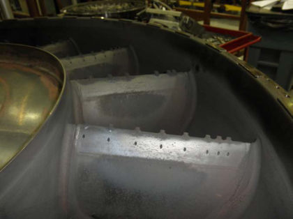 Photo No. 19: Close-up view of the turbine exhaust case inner and outer ducts and struts — page 35 of 41