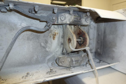 Figure 7: Elevator hinge assembly from the right elevator of N369AT.